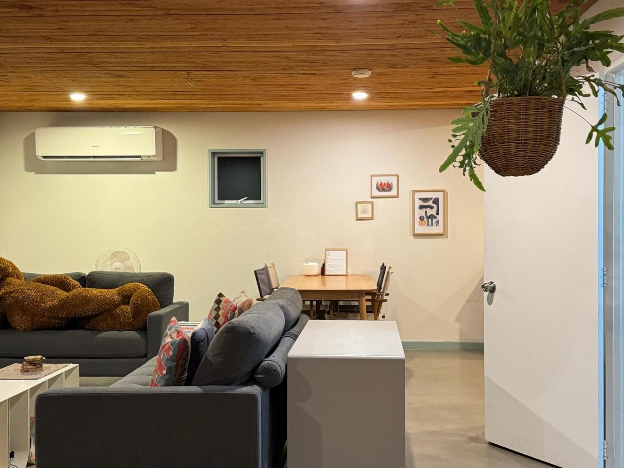 Springfield Sunrise Mountain View Cabin Retreat מראה חיצוני תמונה